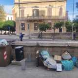 Anzi, c�� chi dai paesi limitrofi viene apposta a Bari per smaltire rifiuti ingombranti e speciali che nel proprio Comune non � possibile gettare senza incorrere in sanzioni